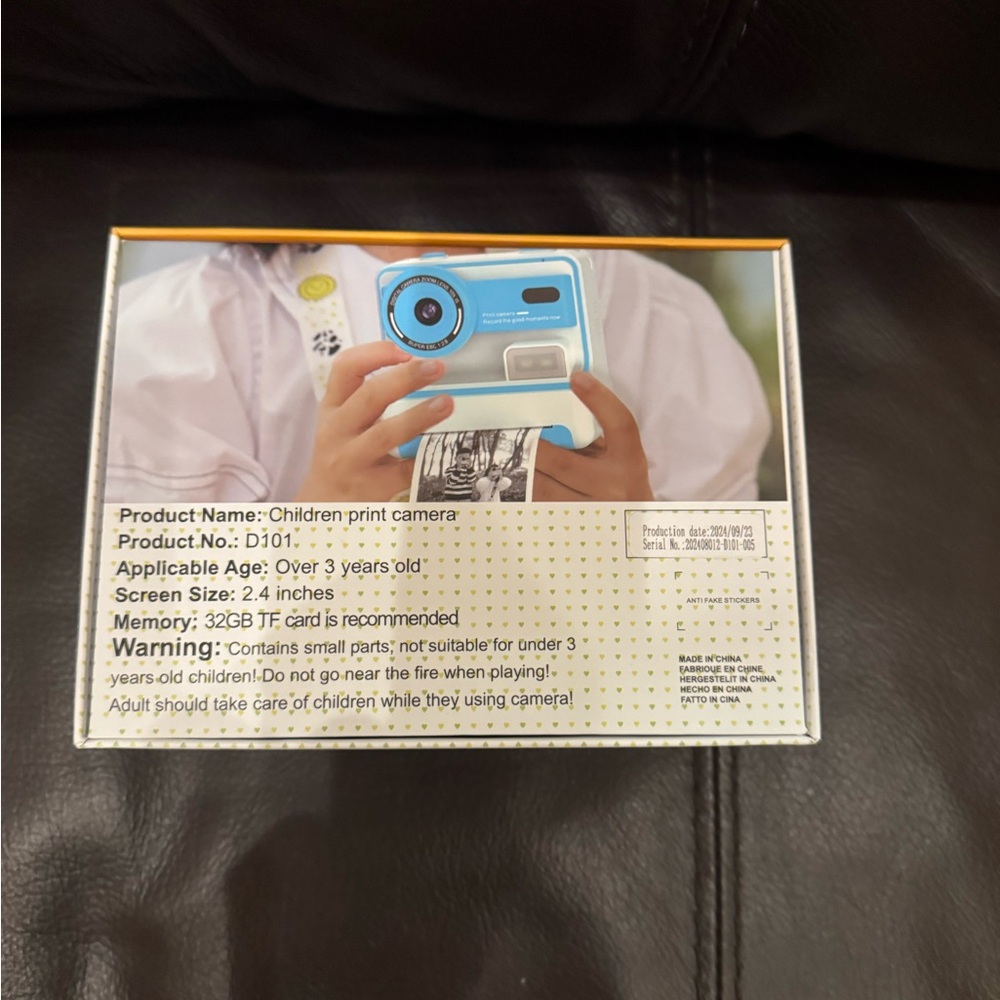 Pink Instant Camera - Picture 7 of 7